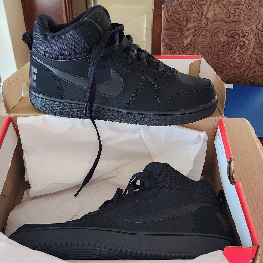 Boys Nike Shoes NEW